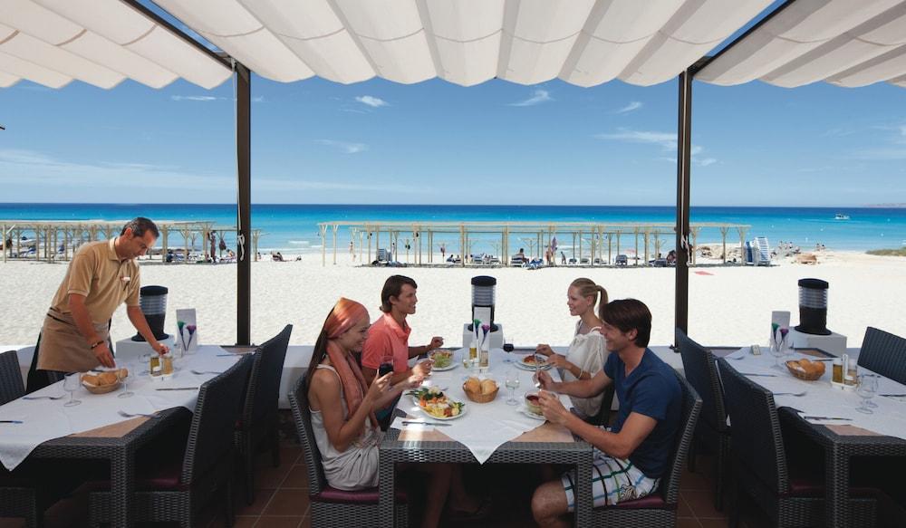 Riu La Mola Hotel Playa Migjorn Luaran gambar