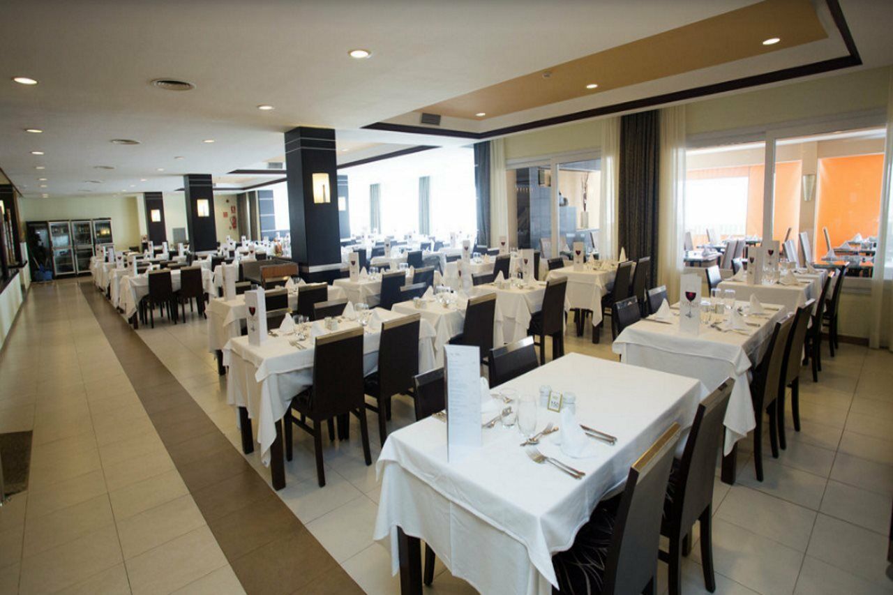 Riu La Mola Hotel Playa Migjorn Luaran gambar